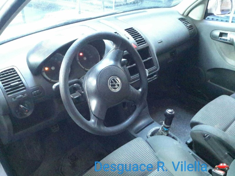 volkswagen polo berlina (6n2) conceptline | 10.99 - 12.02 del año 2000