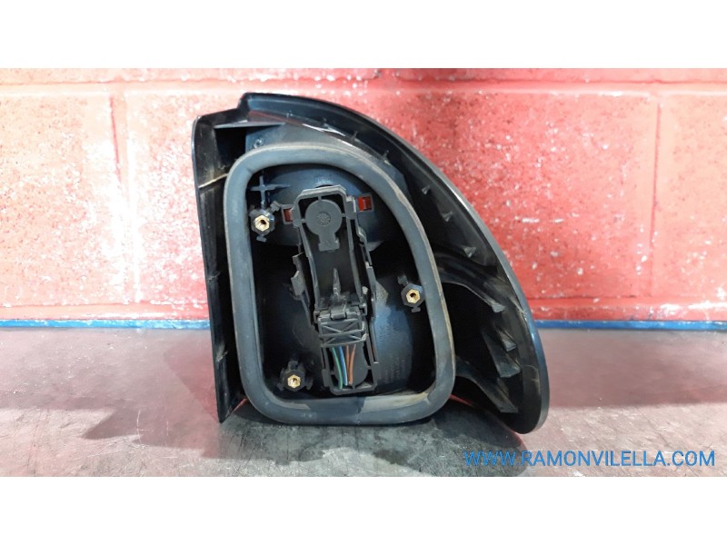 Recambio de piloto trasero izquierdo para renault laguna referencia OEM IAM   