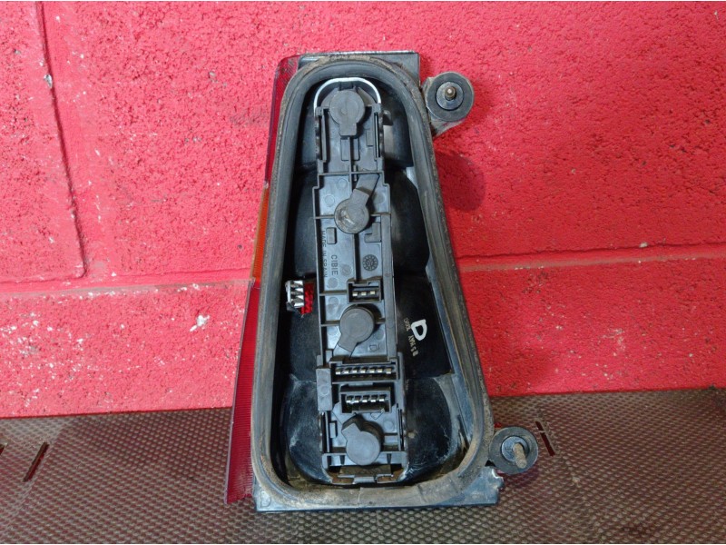 Recambio de piloto trasero derecho para citroen ax referencia OEM IAM   