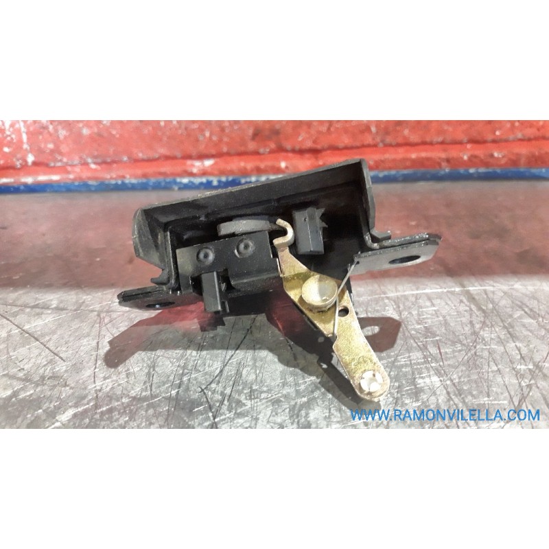 Recambio de cerra. malet. porton para volkswagen golf iv berlina (1j1) 1.6 | 0.97 - ... 1.6 | 0.97 - ... referencia OEM IAM   