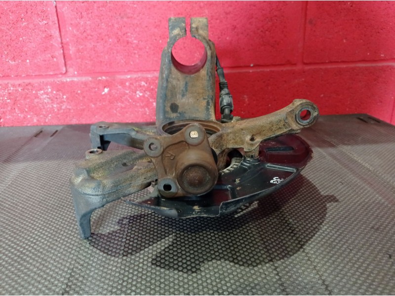 Recambio de mangueta delantera derecha para volkswagen golf iv berlina (1j1) 1.9 tdi referencia OEM IAM   