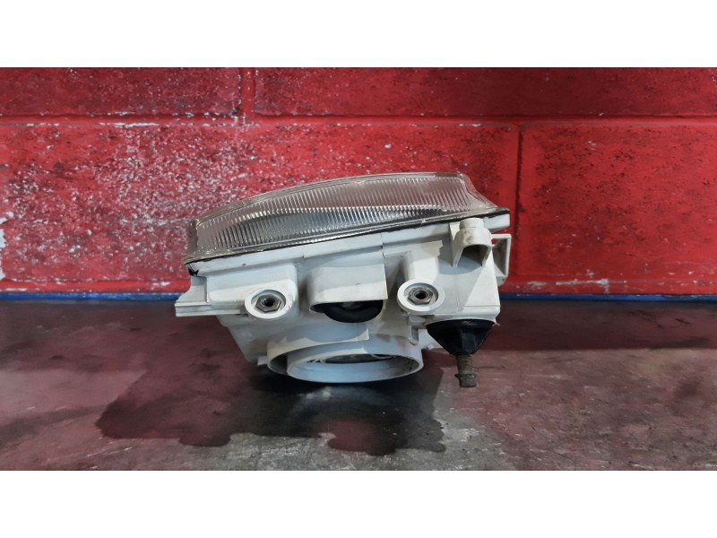 Recambio de faro derecho para nissan serena (c23m) 2.3 diesel | 0.92 - ... 2.3 diesel | 0.92 - ... referencia OEM IAM   
