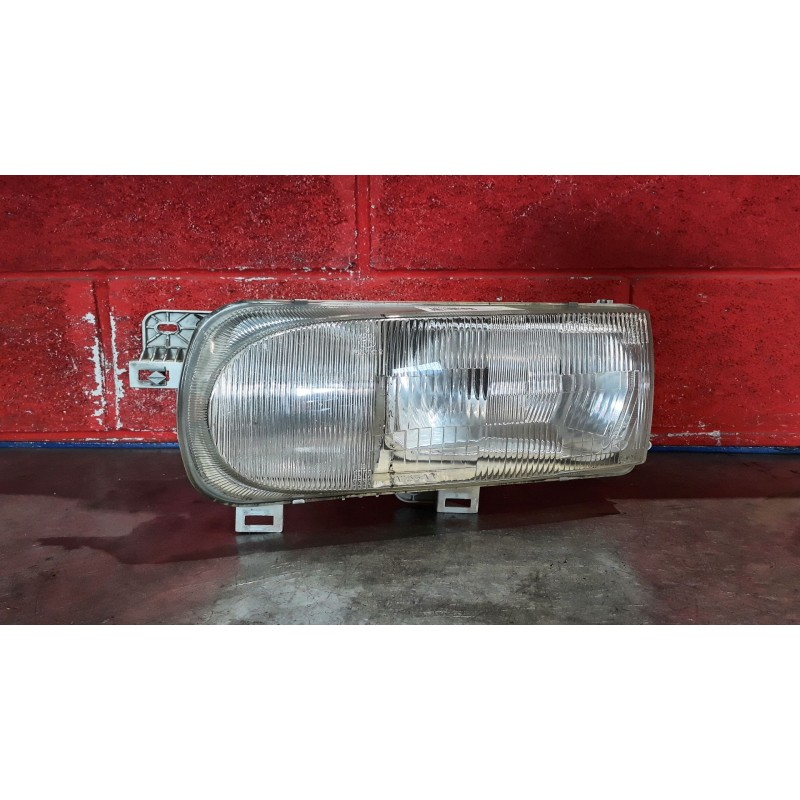 Recambio de faro izquierdo para nissan serena (c23m) 2.3 diesel | 0.92 - ... 2.3 diesel | 0.92 - ... referencia OEM IAM   
