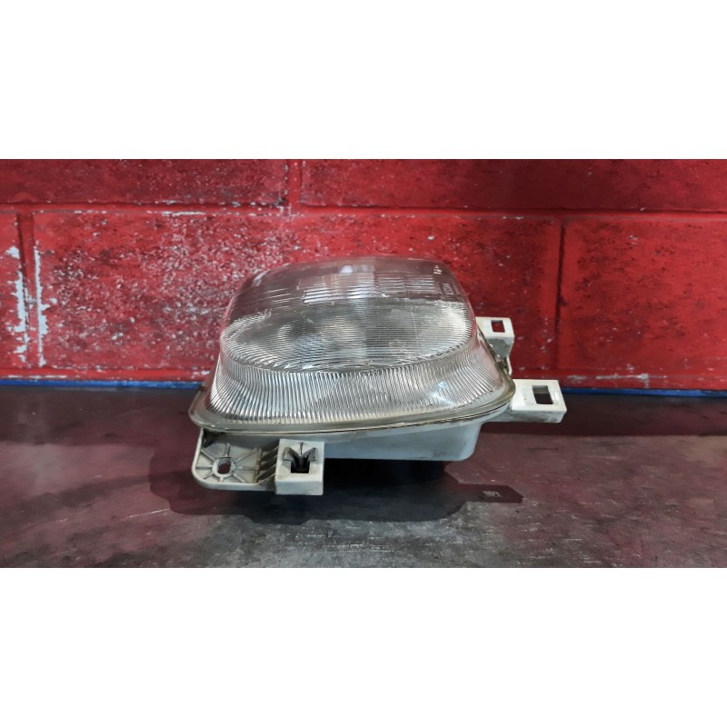 Recambio de faro izquierdo para nissan serena (c23m) 2.3 diesel | 0.92 - ... 2.3 diesel | 0.92 - ... referencia OEM IAM   