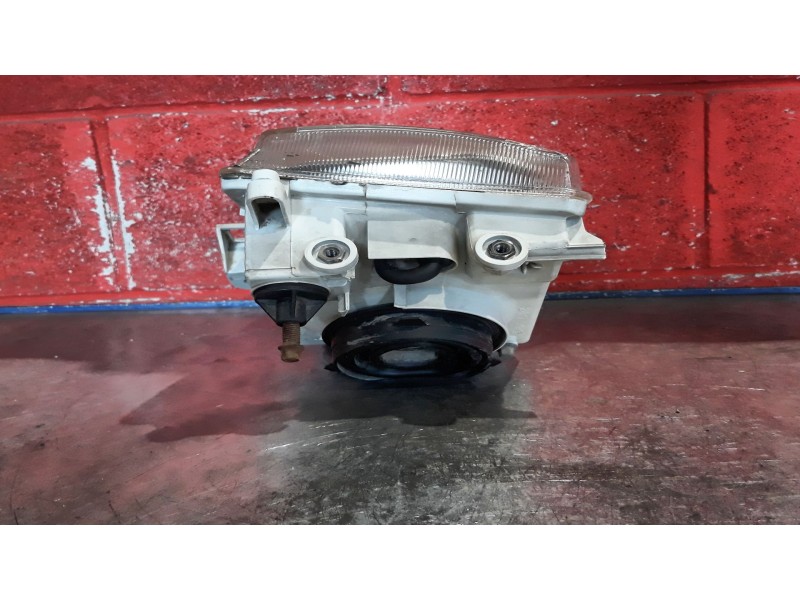 Recambio de faro izquierdo para nissan serena (c23m) 2.3 diesel | 0.92 - ... 2.3 diesel | 0.92 - ... referencia OEM IAM   