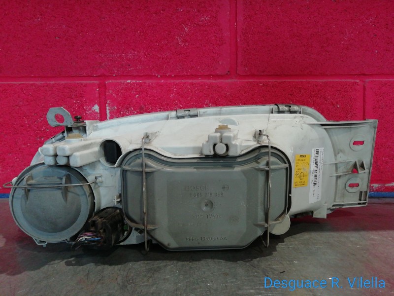 Recambio de faro izquierdo para ford fiesta berlina 1.3 cat | 0.95 - 0.99 1.3 cat | 0.95 - 0.99 referencia OEM IAM   