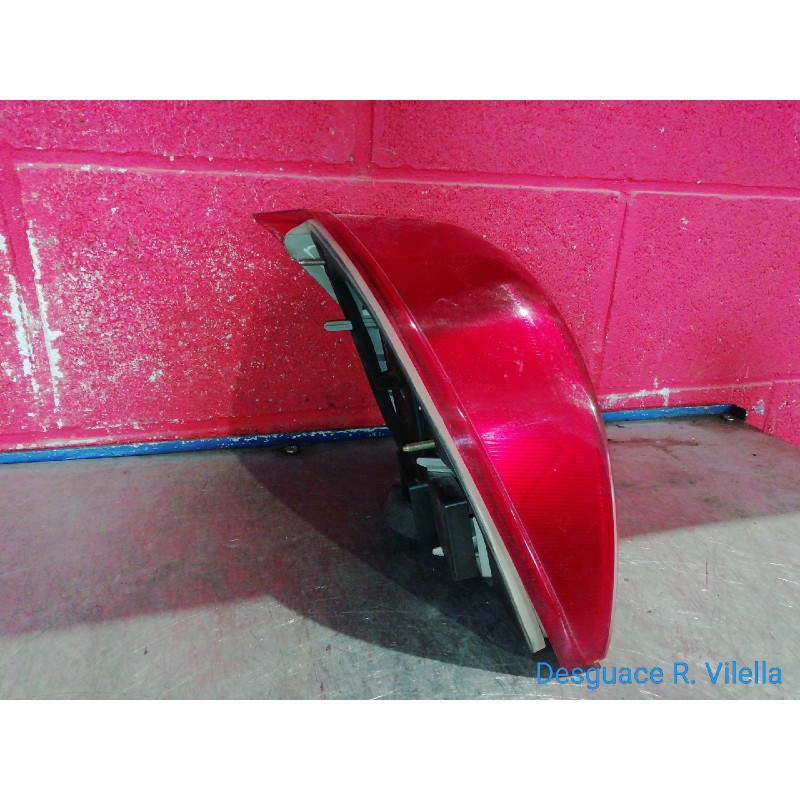 Recambio de piloto trasero derecho para ford fiesta berlina 1.3 cat | 0.95 - 0.99 1.3 cat | 0.95 - 0.99 referencia OEM IAM   