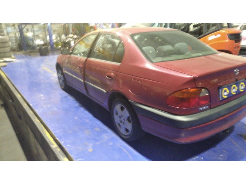toyota avensis berlina (t 22)  | 0.98 - 0.03 del año 1998