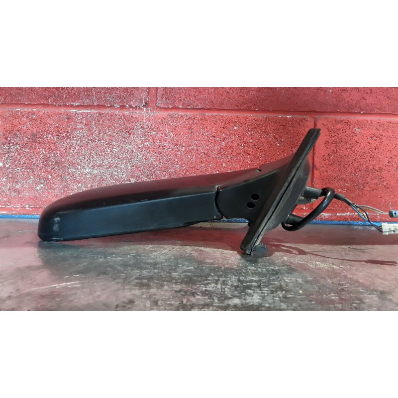 Recambio de retrovisor derecho para nissan serena (c23m) 2.3 diesel | 0.92 - ... 2.3 diesel | 0.92 - ... referencia OEM IAM ELEC