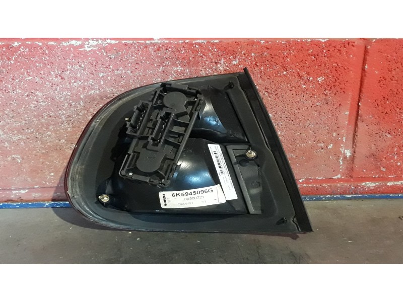 Recambio de piloto trasero derecho para seat cordoba berlina (6k2) referencia OEM IAM    Recambio de piloto trasero derecho para seat cordoba berlina (6k2) referencia OEM IAM