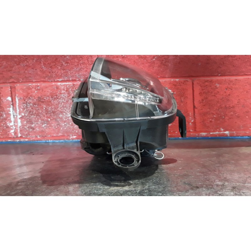 Recambio de faro derecho para fiat punto berlina (188) 1.2 8v | 08.99 - 12.02 1.2 8v | 08.99 - 12.02 referencia OEM IAM   