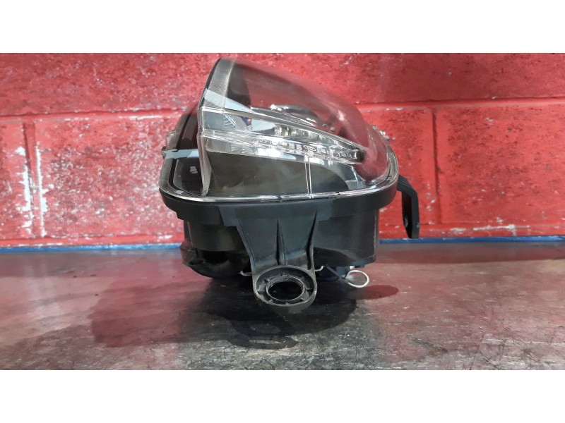 Recambio de faro derecho para fiat punto berlina (188) 1.2 8v | 08.99 - 12.02 1.2 8v | 08.99 - 12.02 referencia OEM IAM   