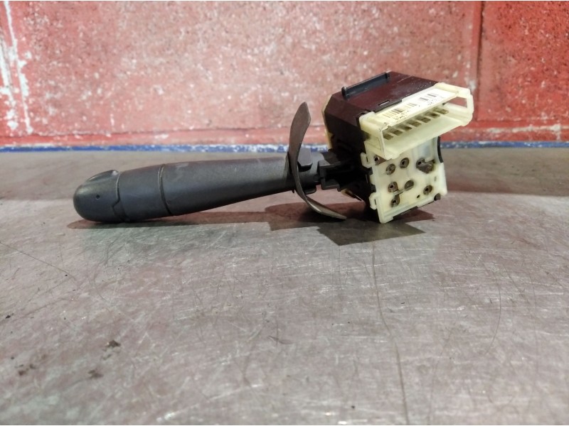 Recambio de mando limpia para renault clio 1.2 referencia OEM IAM   