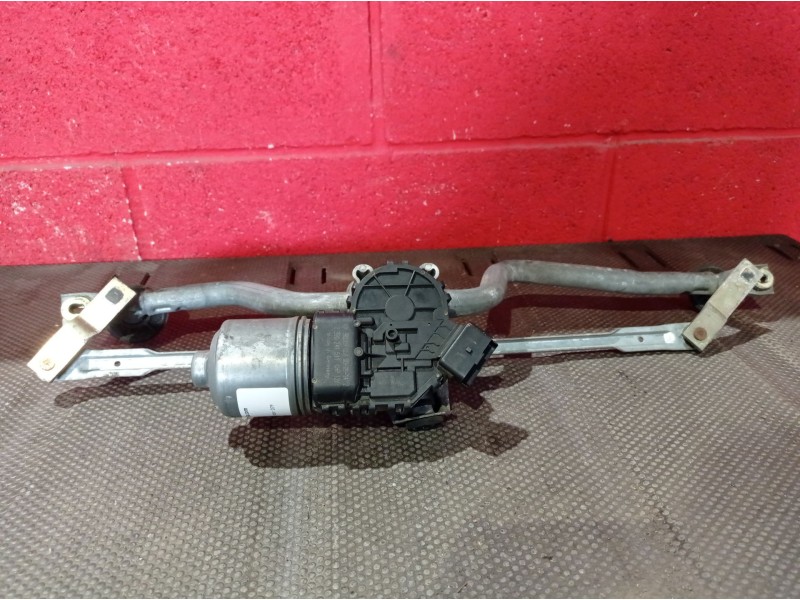 Recambio de motor limpia delantero para renault clio 1.2 referencia OEM IAM   