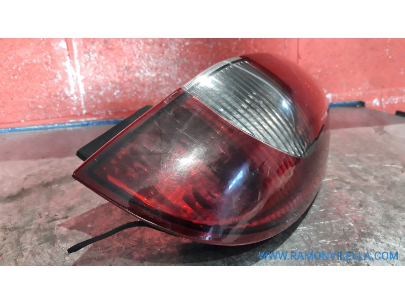 Recambio de piloto trasero derecho para nissan almera tino (v10m) ambience | 08.00 - 12.03 ambience | 08.00 - 12.03 referencia O