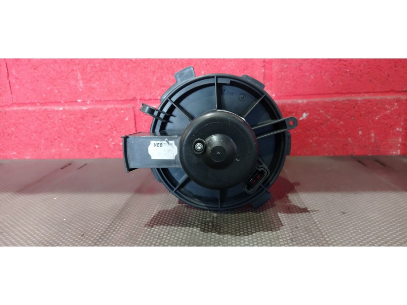 Recambio de motor calefaccion para citroen xsara picasso 1.6 16v hdi referencia OEM IAM 6424501  