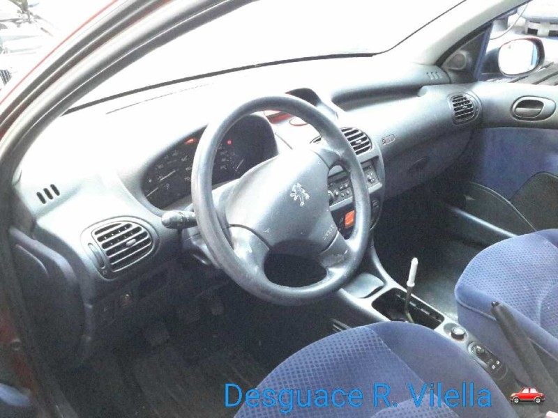 peugeot 206 berlina xt | 11.03 - 12.05 del año 2004