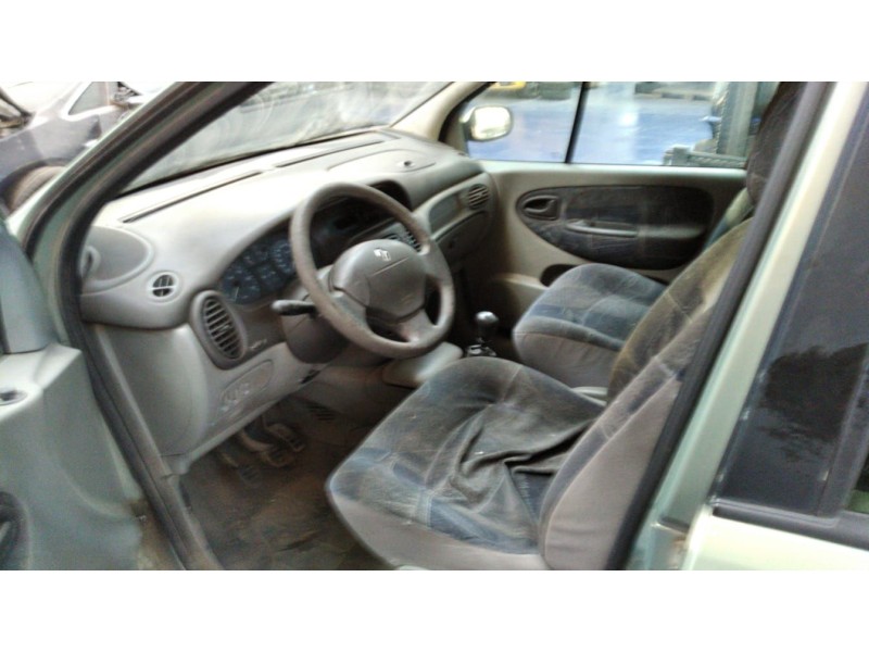 renault scenic (ja..) 1.4 16v fairway | 09.00 - ... del año 2001