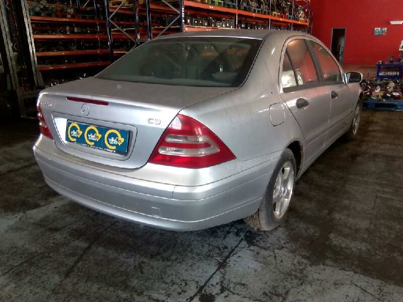 mercedes clase c (w203) berlina 220 cdi (203.006) | 12.00 - 12.04 del año 2003