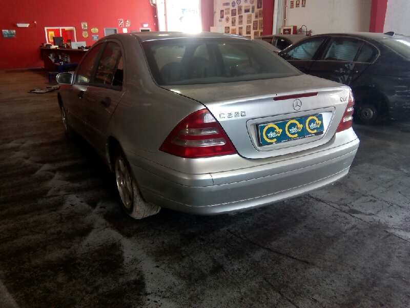 mercedes clase c (w203) berlina 220 cdi (203.006) | 12.00 - 12.04 del año 2003