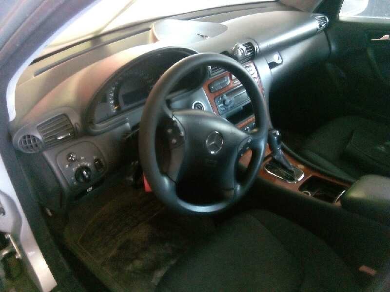 mercedes clase c (w203) berlina 220 cdi (203.006) | 12.00 - 12.04 del año 2003