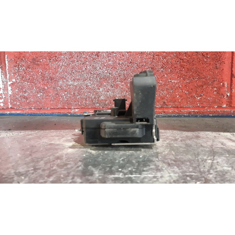 Recambio de cerradura puerta delantera derecha para renault trafic caja cerrada (ab 4.01) 1.9 diesel | 0.01 - ... 1.9 diesel | 0