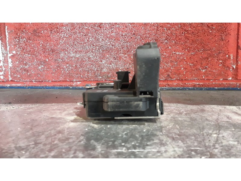 Recambio de cerradura puerta delantera derecha para renault trafic caja cerrada (ab 4.01) 1.9 diesel | 0.01 - ... 1.9 diesel | 0