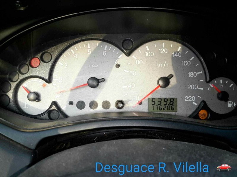 ford focus berlina (cak) trend | 08.98 - 12.04 del año 2001 ford focus berlina (cak) trend | 08.98 - 12.04 del año 2001