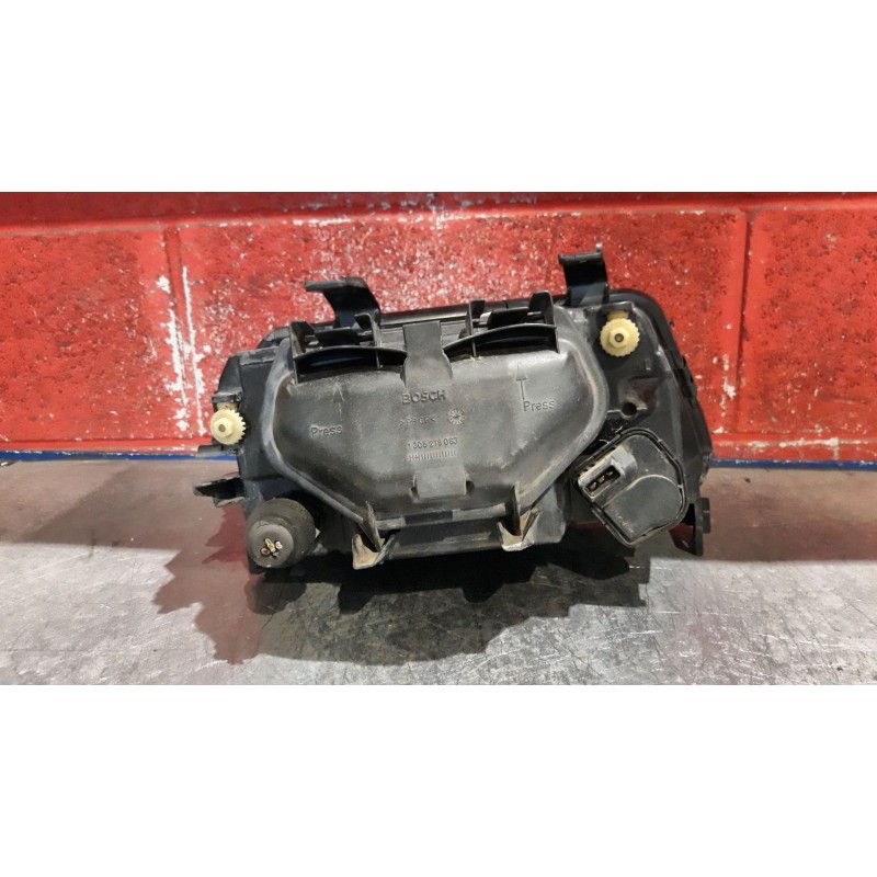 Recambio de faro izquierdo para audi a4 berlina (b5)  | 0.94 - 0.99  | 0.94 - 0.99 referencia OEM IAM BIFARO  