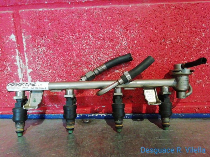 Recambio de rampa inyectora para audi a4 berlina (b5) 1.8 t | 08.94 - 12.99 1.8 t | 08.94 - 12.99 referencia OEM IAM 058133681  