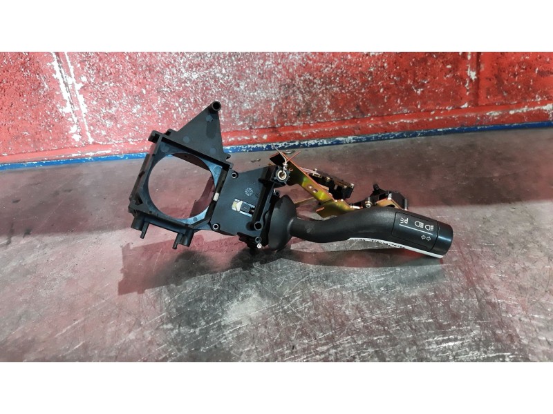 Recambio de mando intermitentes para volkswagen touareg (7la) tdi v10 | 11.02 - 12.06 referencia OEM IAM 3D0953513   Recambio de mando intermitentes para volkswagen touareg (7la) tdi v10 | 11.02 - 12.06 referencia OEM IAM 3D0953513