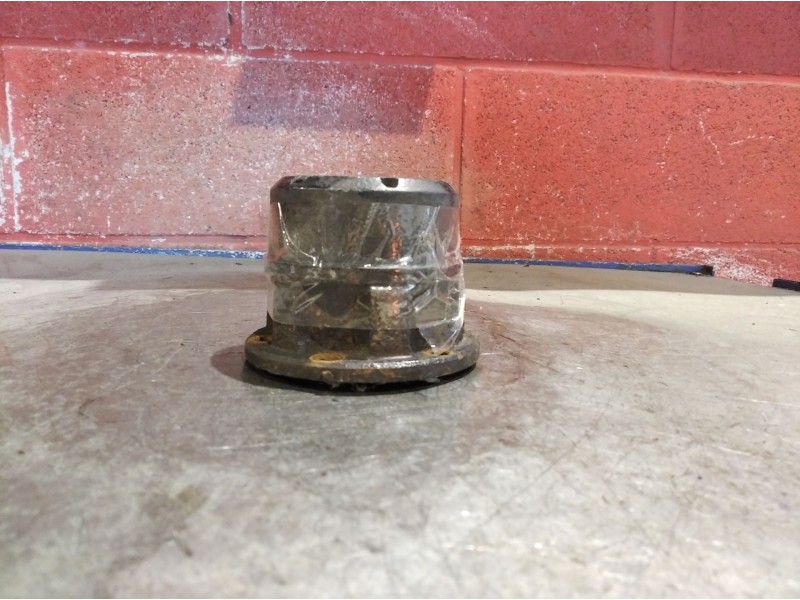 Recambio de cubos de bloqueo para suzuki vitara cabrio (et, ta) 1.6 i 16v referencia OEM IAM    Recambio de cubos de bloqueo para suzuki vitara cabrio (et, ta) 1.6 i 16v referencia OEM IAM