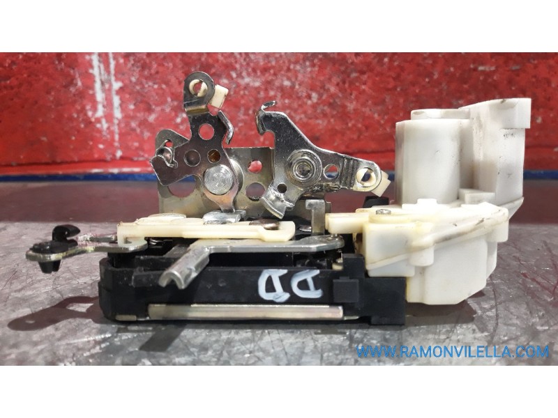 Recambio de cerra. puer. delantero derecha para fiat punto berlina (188) 1.9 d (i) | 08.99 - 12.02 1.9 d (i) | 08.99 - 12.02 ref