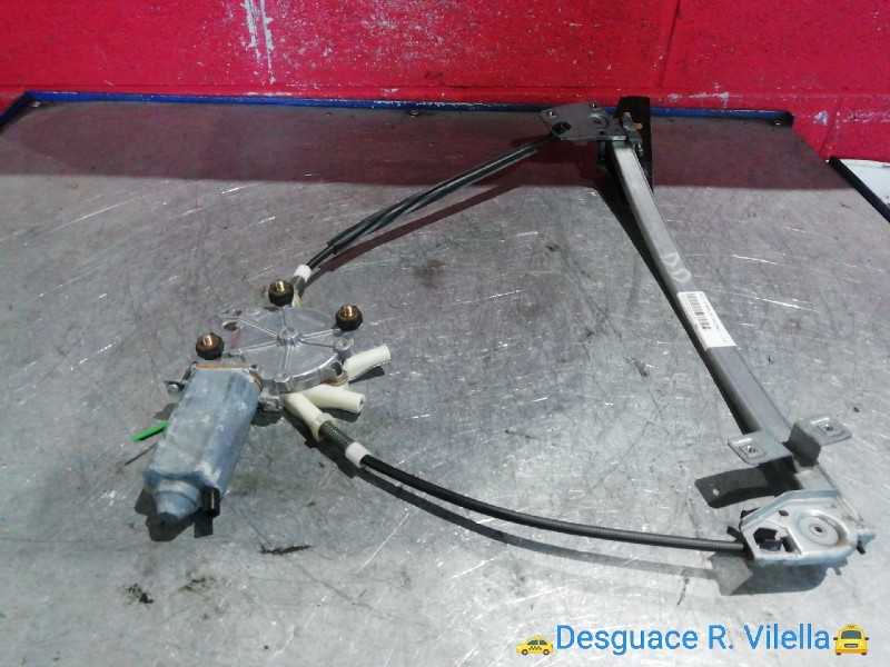 Recambio de elevalu. delan. derecho para audi 100 berlina (443) básico | 0.82 - ... referencia OEM IAM   