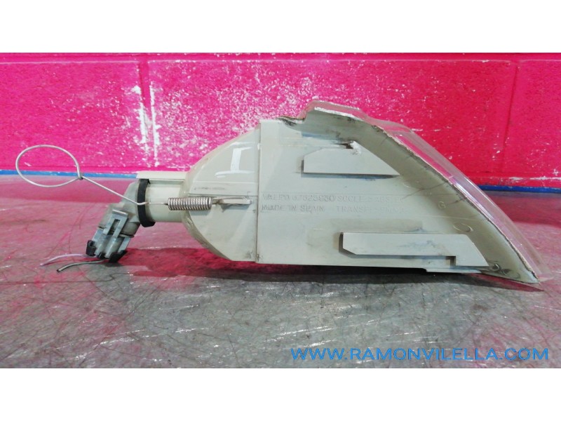 Recambio de piloto delan. izquierdo para renault laguna laguna 2.2 d rn referencia OEM IAM   