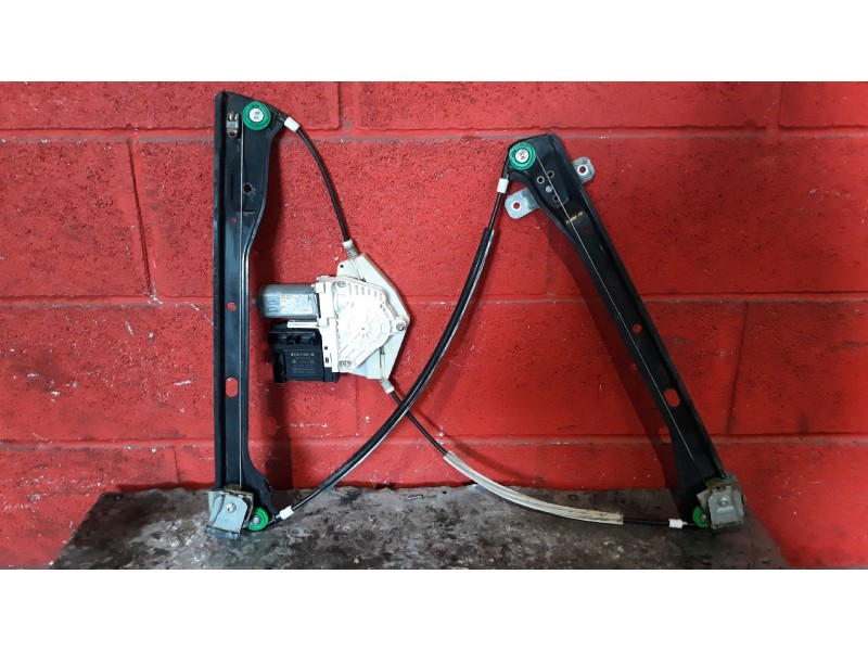 Recambio de elevalu. delan. derecho para volkswagen jetta (1k2) trendline | 0.05 - ... referencia OEM IAM   