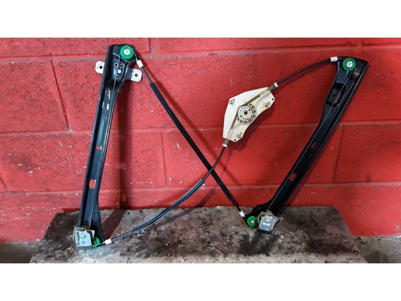 Recambio de elevalu. delan. izquierdo para volkswagen jetta (1k2) trendline | 0.05 - ... referencia OEM IAM   