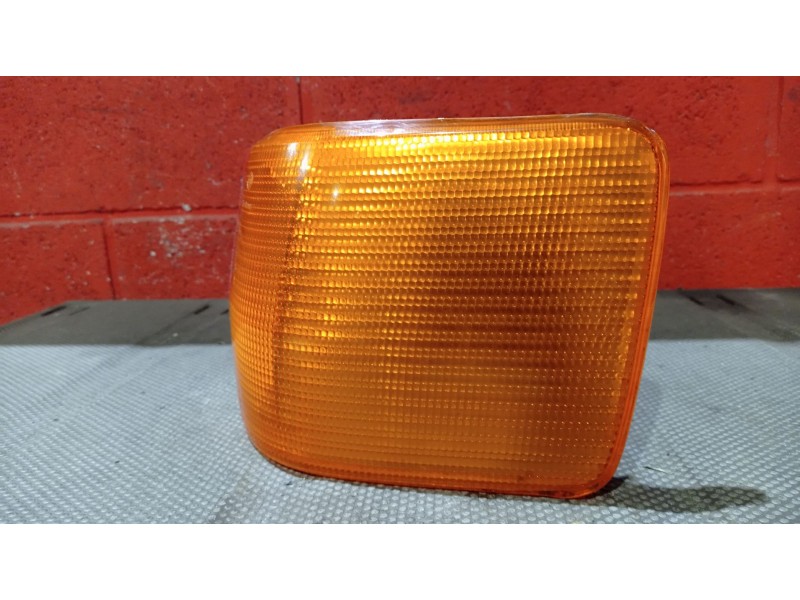 Recambio de piloto trasero derecho para audi 80 (811/813) 1.8 referencia OEM IAM    Recambio de piloto trasero derecho para audi 80 (811/813) 1.8 referencia OEM IAM