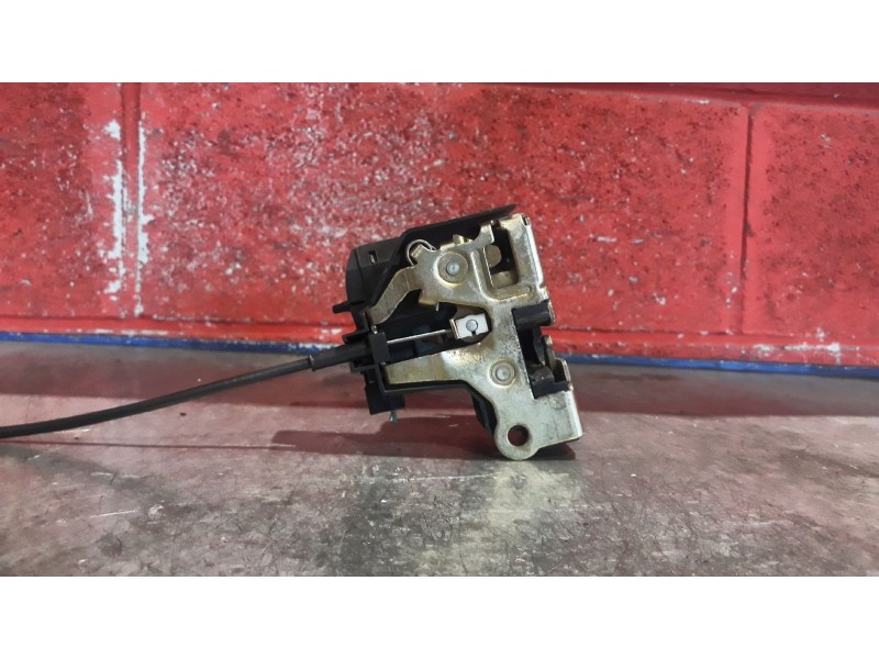 Recambio de cerra. puer. delantero derecha para renault megane classic rn 1.6e referencia OEM IAM   