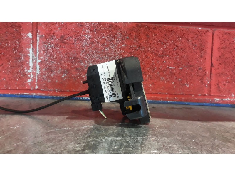 Recambio de cerra. puer. delantero izquierda para renault megane classic rn 1.6e referencia OEM IAM   