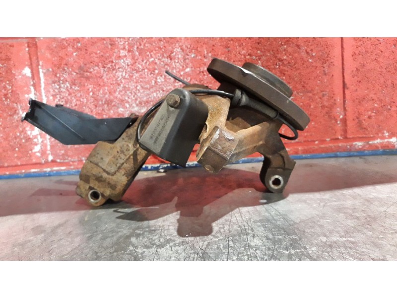 Recambio de mangueta delantero derecha para peugeot 206 1.4 75 referencia OEM IAM   