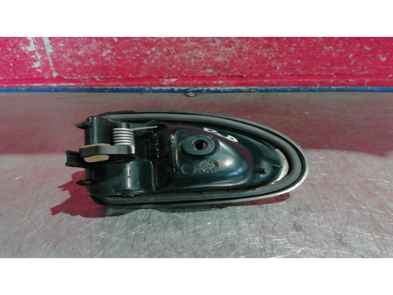 Recambio de maneta inte. delantero derecha para renault megane alize 1.9d referencia OEM IAM    Recambio de maneta inte. delantero derecha para renault megane alize 1.9d referencia OEM IAM