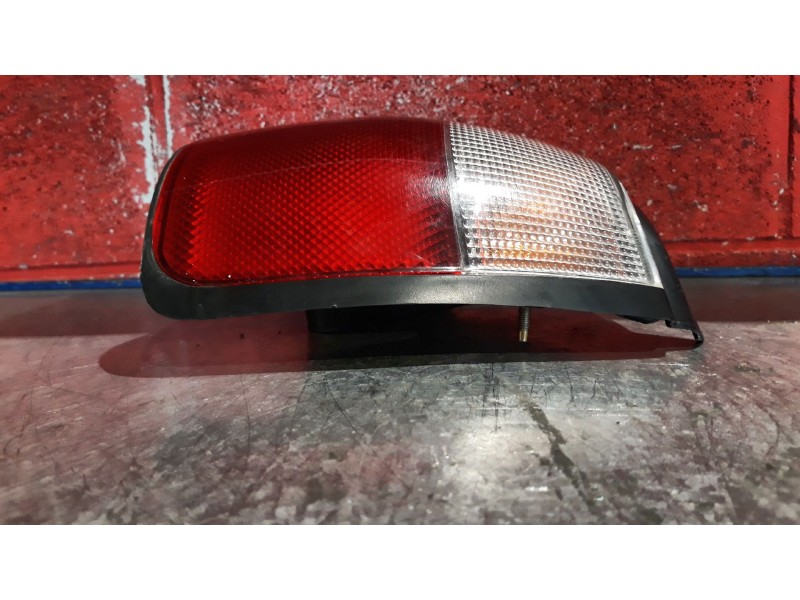 Recambio de piloto trasero derecho para nissan sunny sunny 1.6-16v slx a.a. referencia OEM IAM    Recambio de piloto trasero derecho para nissan sunny sunny 1.6-16v slx a.a. referencia OEM IAM