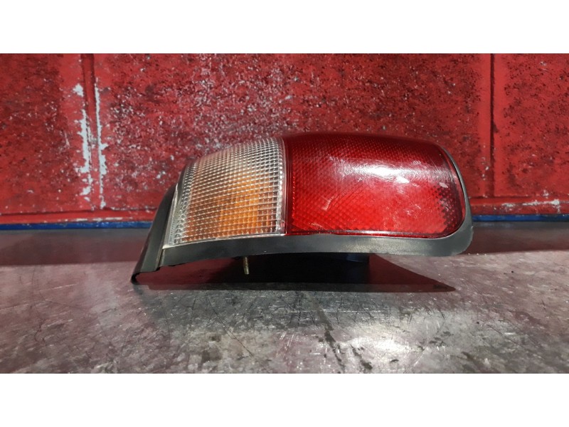 Recambio de piloto trasero izquierdo para nissan sunny sunny 1.6-16v slx a.a. referencia OEM IAM    Recambio de piloto trasero izquierdo para nissan sunny sunny 1.6-16v slx a.a. referencia OEM IAM