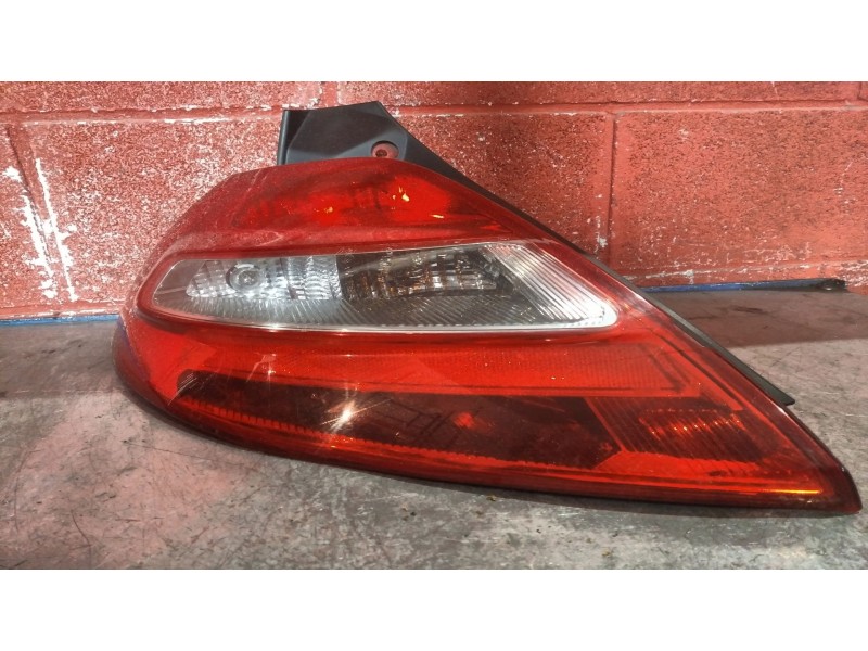 Recambio de piloto trasero izquierdo para renault megane ii berlina 5p 1.9 dci diesel | 0.00 - ... 1.9 dci diesel | 0.00 - ... r