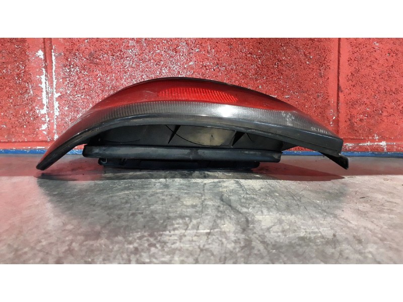 Recambio de piloto trasero izquierdo para renault megane alize 1.9dt referencia OEM IAM    Recambio de piloto trasero izquierdo para renault megane alize 1.9dt referencia OEM IAM