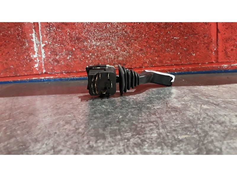 Recambio de mando intermitentes para opel vectra b berlina básico | 08.00 - ... básico | 08.00 - ... referencia OEM IAM    Recambio de mando intermitentes para opel vectra b berlina básico | 08.00 - ... básico | 08.00 - ... referencia OEM IAM