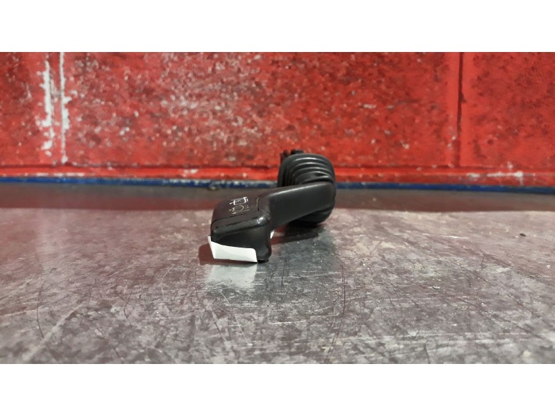 Recambio de mando limpia para opel vectra b berlina básico | 08.00 - ... básico | 08.00 - ... referencia OEM IAM    Recambio de mando limpia para opel vectra b berlina básico | 08.00 - ... básico | 08.00 - ... referencia OEM IAM