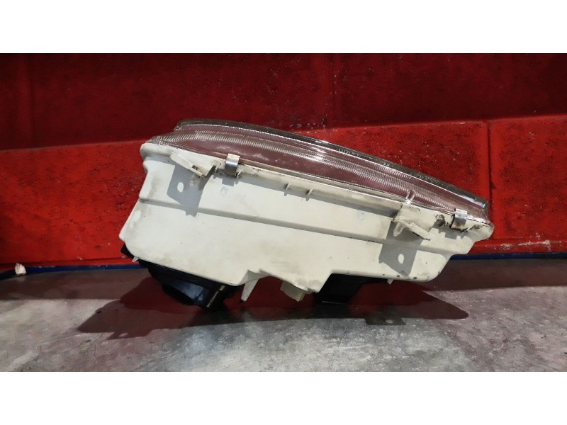 Recambio de faro derecho para volkswagen passat (321/23/27/31)  | 0.80 - ...  | 0.80 - ... referencia OEM IAM    Recambio de faro derecho para volkswagen passat (321/23/27/31)  | 0.80 - ...  | 0.80 - ... referencia OEM IAM