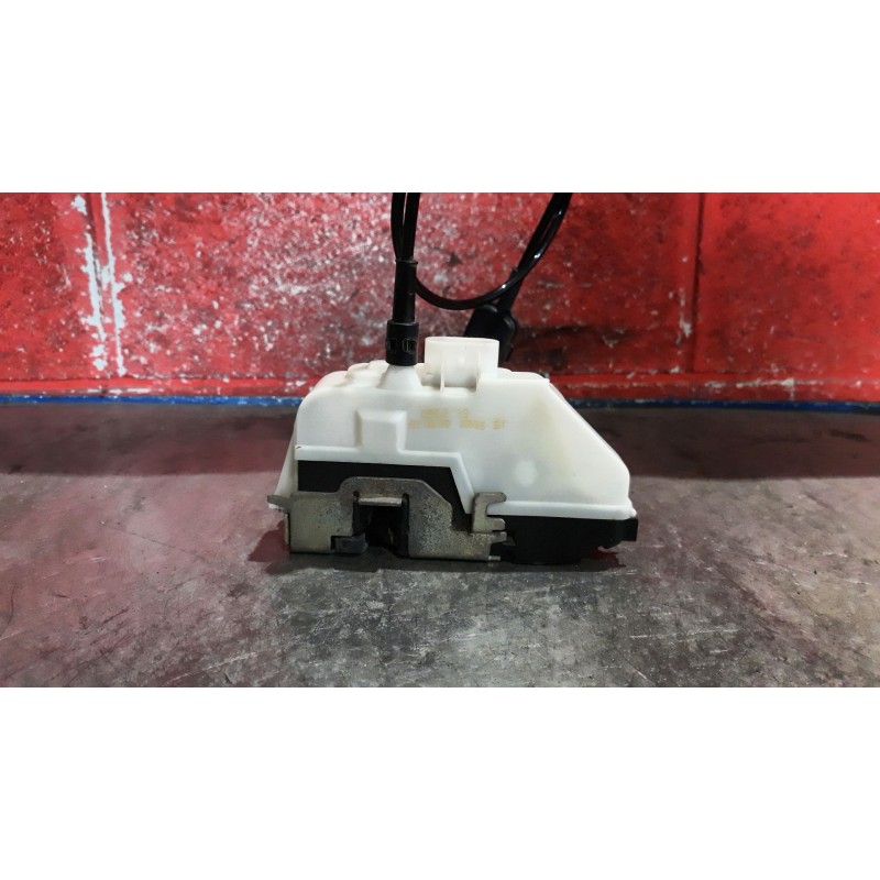 Recambio de cerra. puer. delantero derecha para renault megane ii berlina 5p 1.9 dci diesel | 0.00 - ... 1.9 dci diesel | 0.00 -
